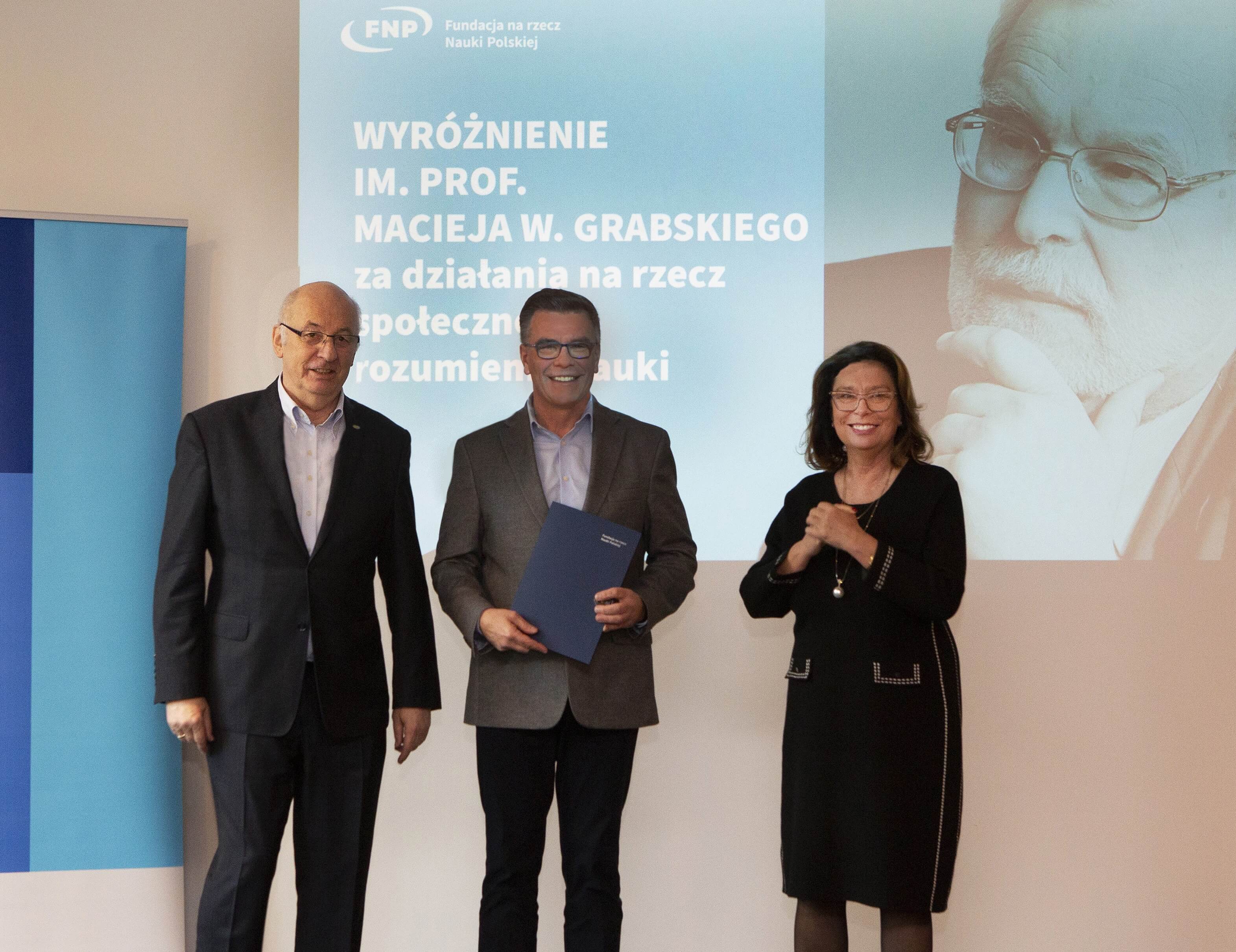 O lewej: prof. Maciej Żylicz, Robert Firmhofer, Małgorzata Kidawa-Błońska